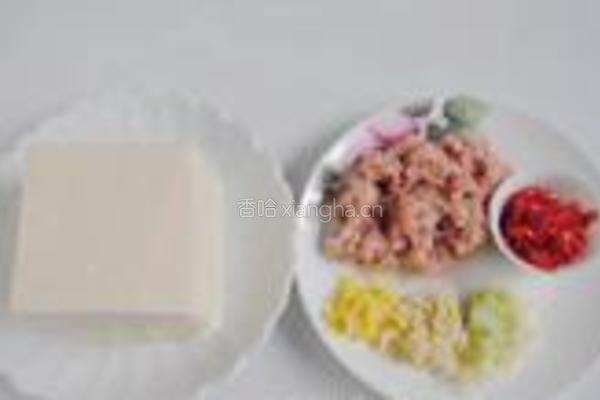 鱼香嫩豆腐的做法图解1