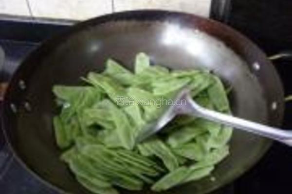 扁豆煸肉片的做法图解7