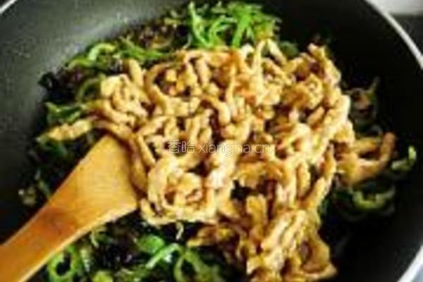 青椒炒肉丝的做法图解10