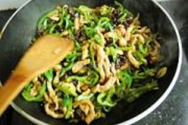 青椒炒肉丝的做法图解12
