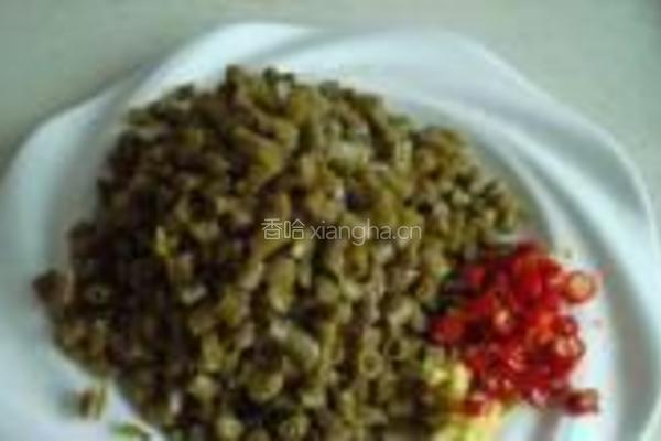 酸豇豆炒肉丁的做法图解2