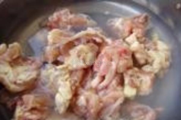 鸡肉炖土豆的做法图解2