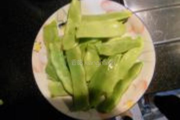 排骨炖豆角的做法图解4
