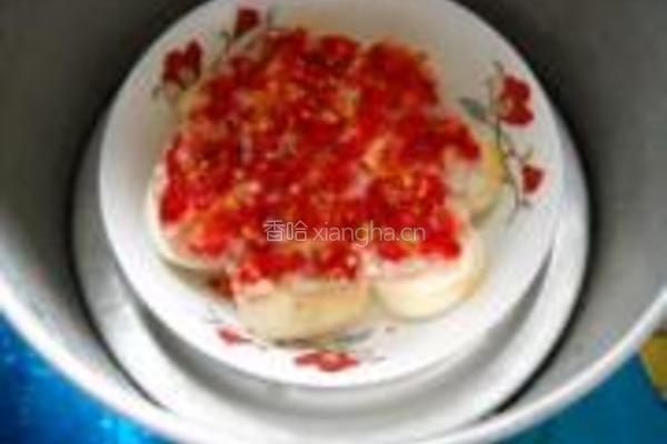 剁椒肉末蒸芋头的做法图解5
