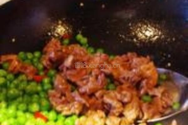 豌豆炒鸡胗的做法图解8