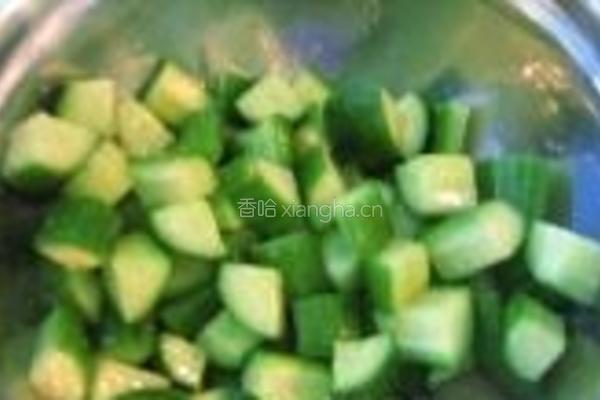 腐竹黄瓜清拌花生米的做法图解12
