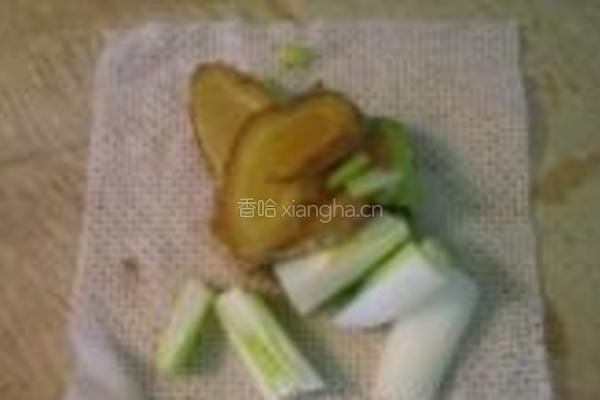 腐竹黄瓜清拌花生米的做法图解5
