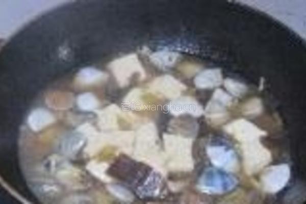 蛤蜊豆腐海带汤煲的做法图解7