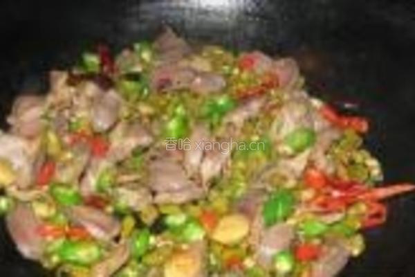酸豆角炒鸡胗的做法图解10