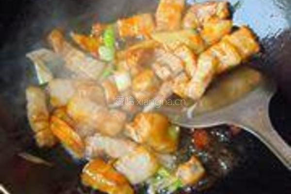 红烧肉炖土豆的做法图解9