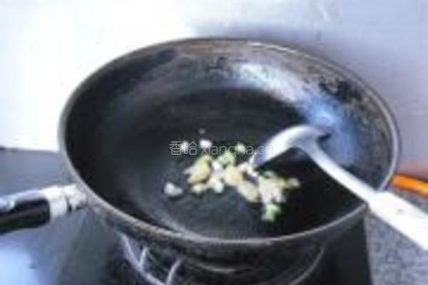 五花肉烧扁豆的做法图解3