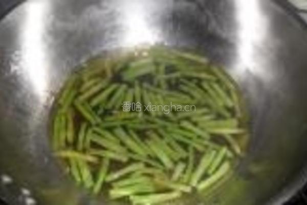酱香豇豆土豆片的做法图解3