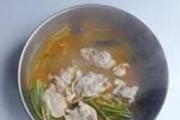 蒜苗烧猪蹄的做法图解7