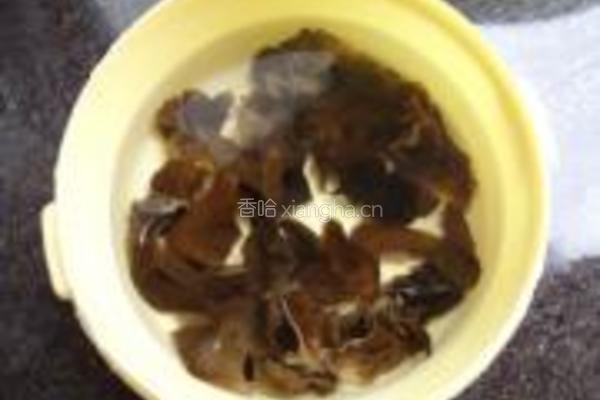 菌菇蒜薹的做法图解4