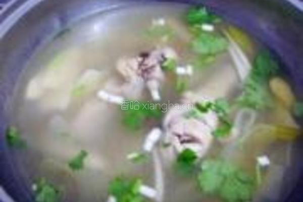 杏鲍菇鸡腿汤的做法图解8