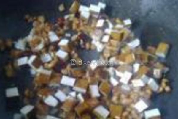 肉末香干炒毛豆的做法图解6