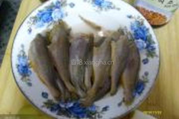 红烧小黄花鱼的做法图解1