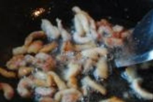 蒜苗木耳炒肉丝的做法图解3