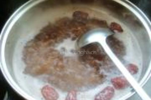 花生红枣粥的做法图解3