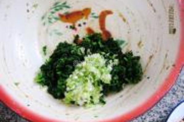 菠菜豆腐煎饺的做法图解2