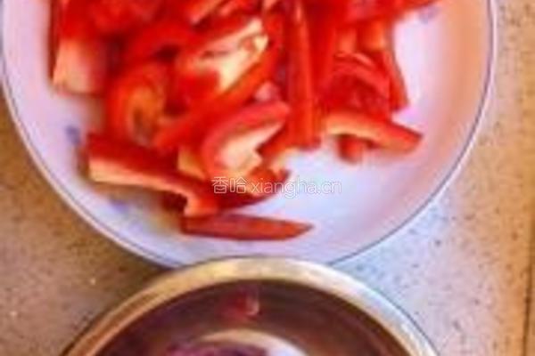 甜椒肉丝的做法图解1
