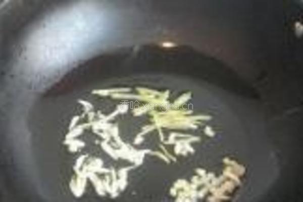 石榴花炒腊肉的做法图解8