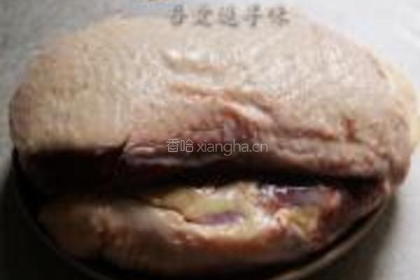 海鲜酱炒鸭肉的做法图解1