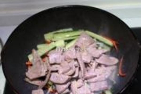 黄瓜爆炒猪肝的做法图解6