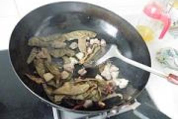 米豆皮炖肉的做法图解7