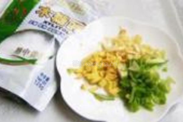 干锅芦笋鸡翅的做法图解3
