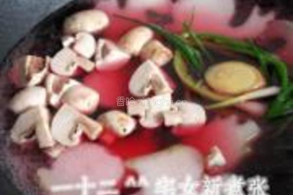 墨鱼大虾豆腐汤的做法图解9