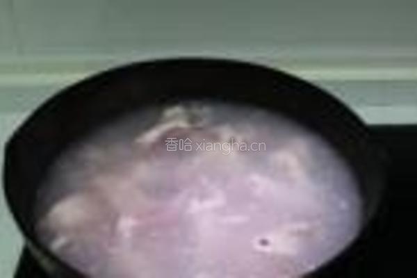茶树菇干烧鸡肉的做法图解1