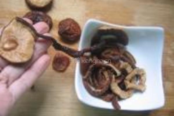 素炒黄鳝丝的做法图解2
