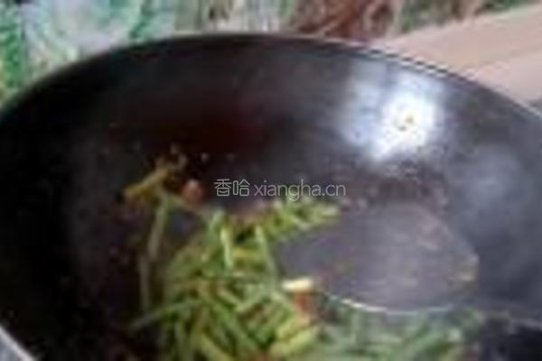 二酱爆豇豆的做法图解4