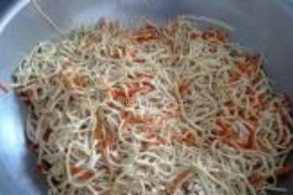 素炒豆腐皮的做法图解1