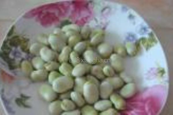 蚕豆烧猪尾的做法图解2