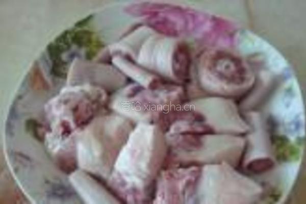 蚕豆烧猪尾的做法图解3