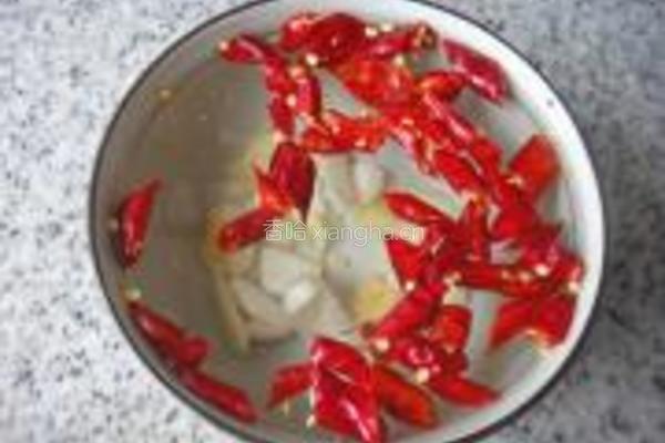 红烧草鱼豆腐的做法图解3