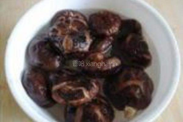 红烧香菇鸡块的做法图解1
