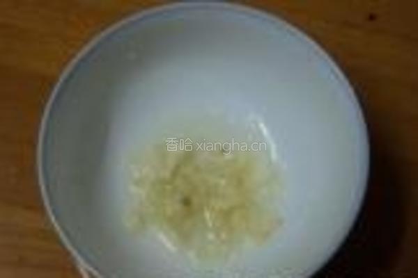 甜椒紫甘蓝拌木耳的做法图解4