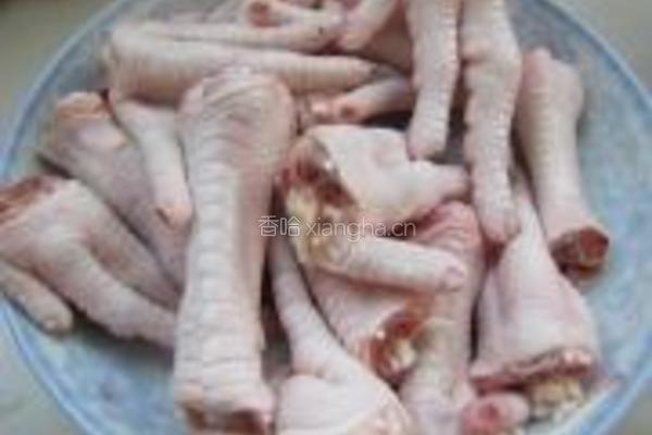 黑豆鸡爪的做法图解1
