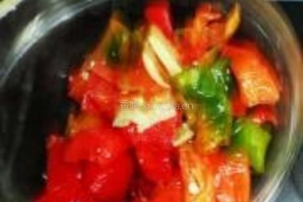 豆炒腊肥肠的做法图解4