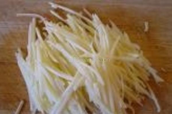 清炒土豆圆椒丝的做法图解1