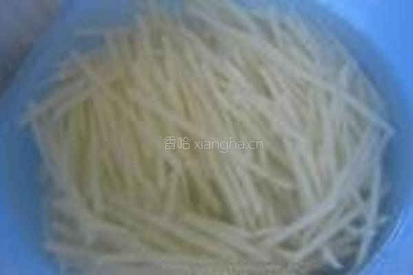 清炒土豆圆椒丝的做法图解2