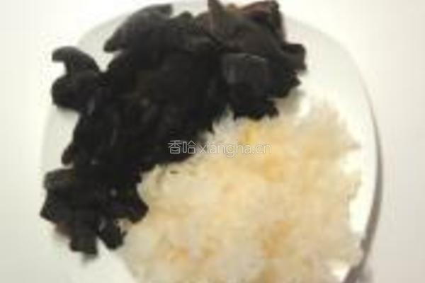 双耳西兰花的做法图解1