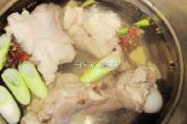 大骨汤面的做法图解3