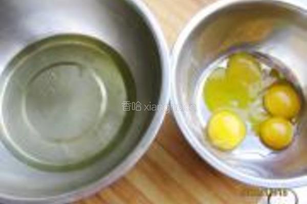 蓝莓鲜奶蛋糕的做法图解1