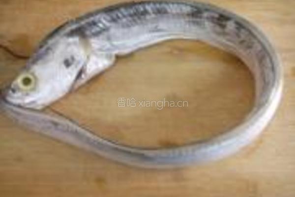 葱烧带鱼的做法图解1