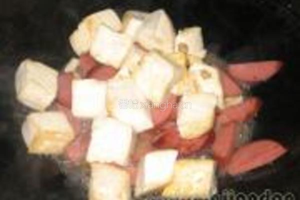 香肠炒豆腐的做法图解7