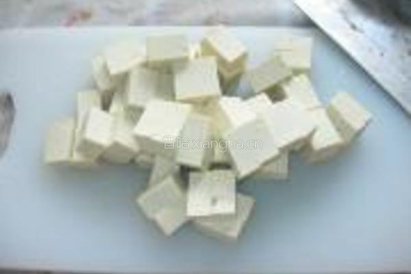 鲶鱼炖豆腐的做法图解5